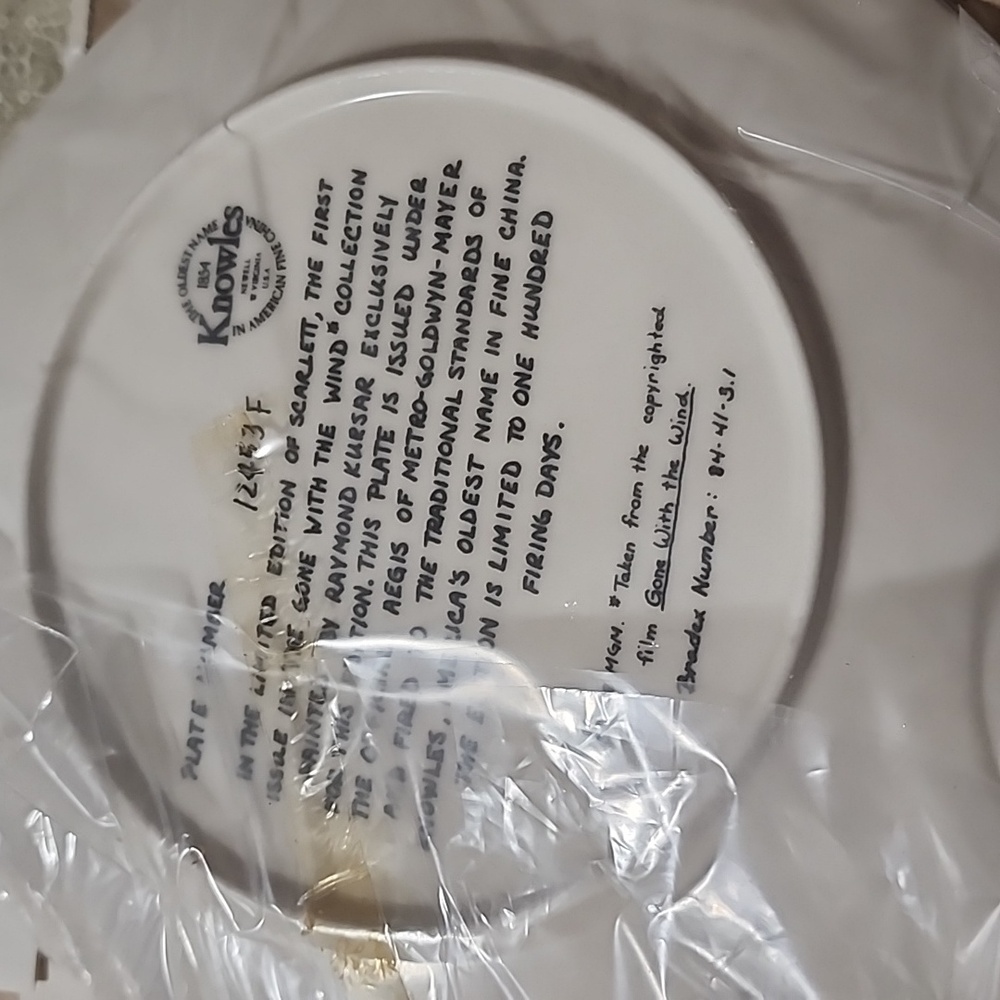 Scarlett Collectible Plate.Gone With The Wind. - Picture 3 of 6